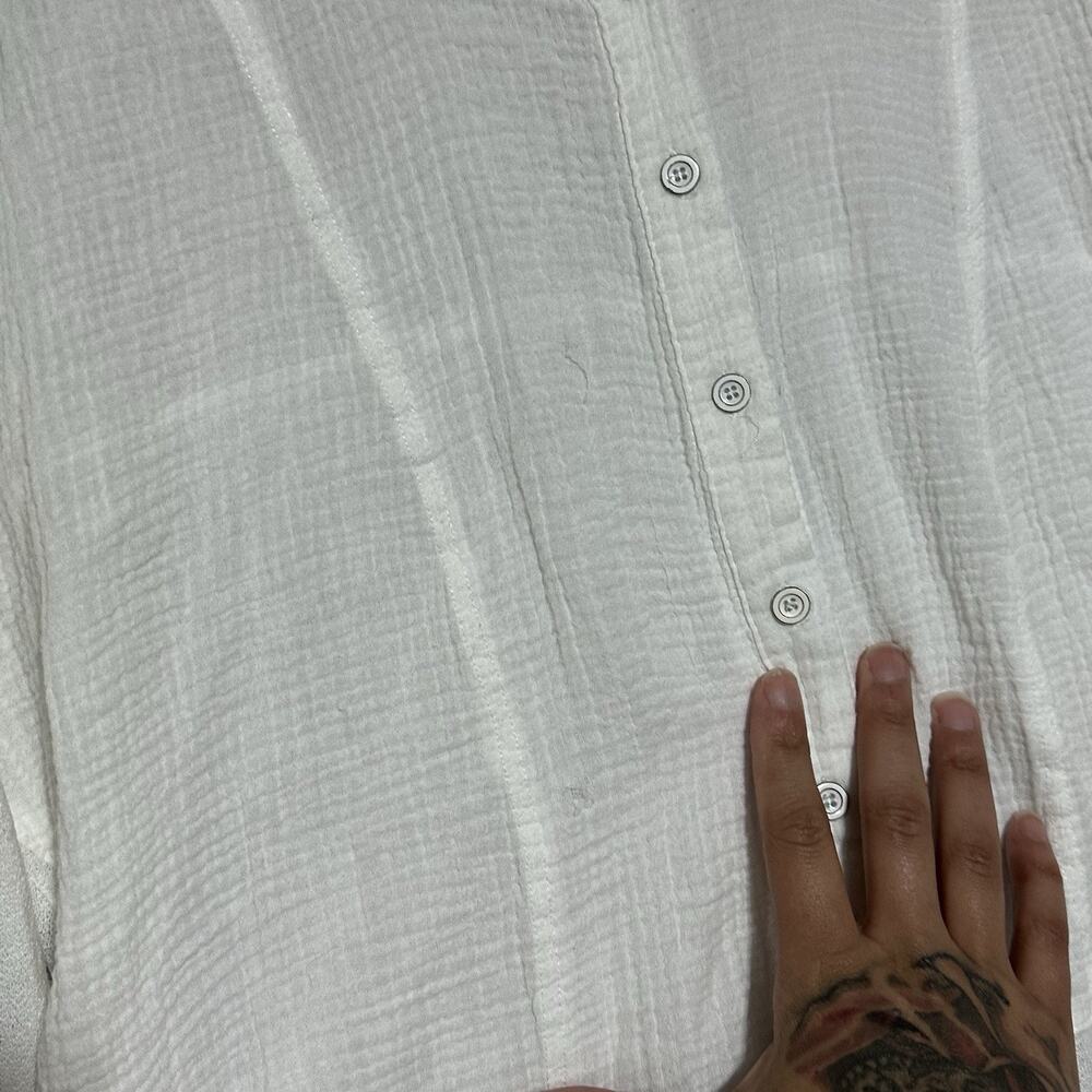 We The Free People White Gauze Cotton Button up Top Womens XS Frayed Boho Beachy - Picture 2 of 8